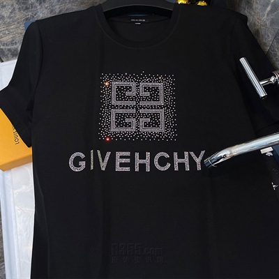 市场上装-T恤-欧货T恤