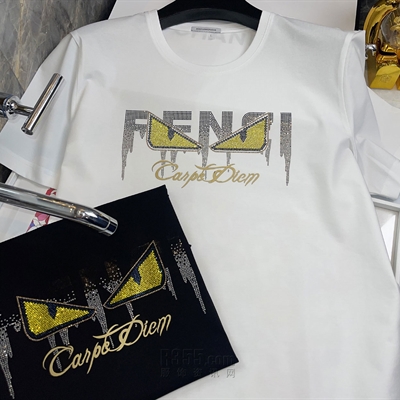 市场上装-T恤-欧货T恤