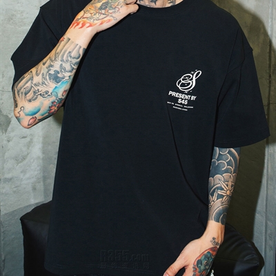 市场上装-T恤-电商T恤