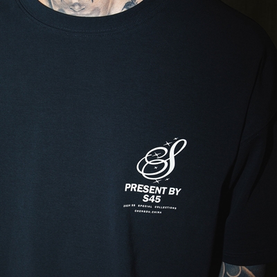 市场上装-T恤-电商T恤