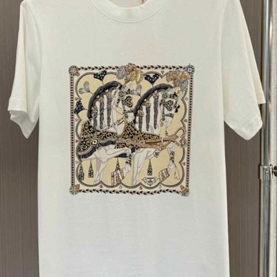 市场上装-T恤-欧货T恤