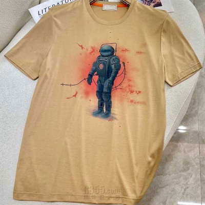 市场上装-T恤-欧货T恤