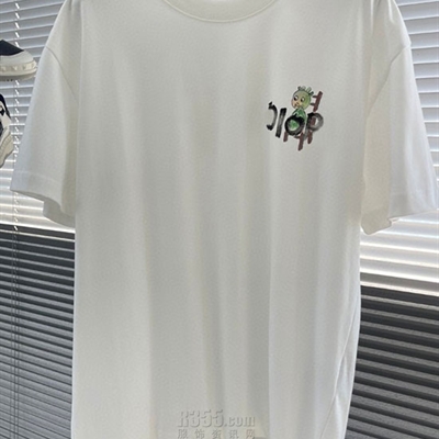 市场上装-T恤-欧货T恤