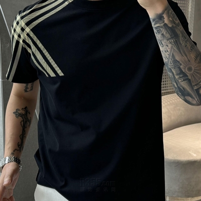 市场上装-T恤-欧货T恤