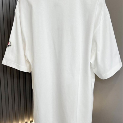 市场上装-T恤-欧货T恤