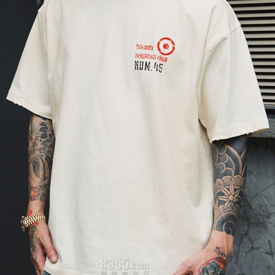 市场上装-T恤-电商T恤