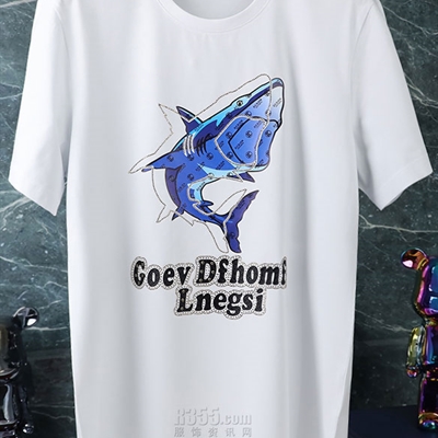 市场上装-T恤-欧货T恤