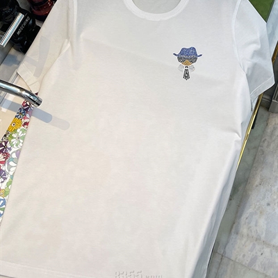 市场上装-T恤-欧货T恤