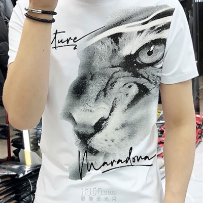 市场上装-T恤-欧货T恤