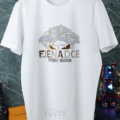 市场上装-T恤-欧货T恤