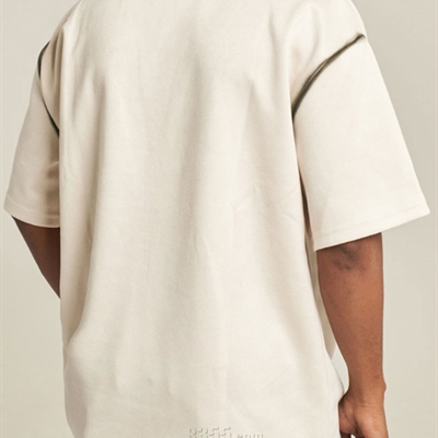 市场上装-T恤-电商T恤