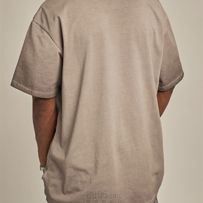 市场上装-T恤-电商T恤