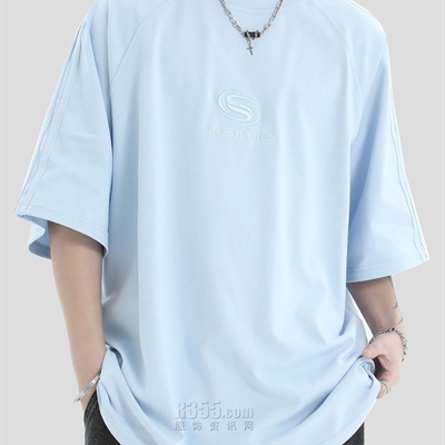 市场上装-T恤-电商T恤