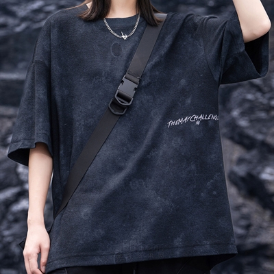 市场上装-T恤-电商T恤