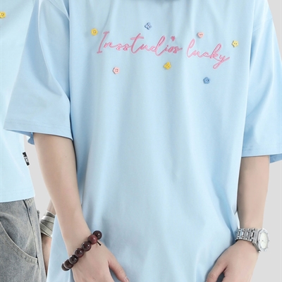 市场上装-T恤-电商T恤