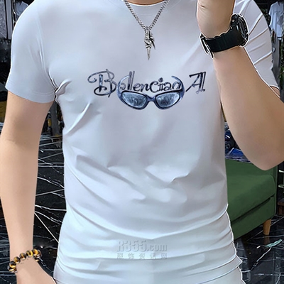 市场上装-T恤-欧货T恤