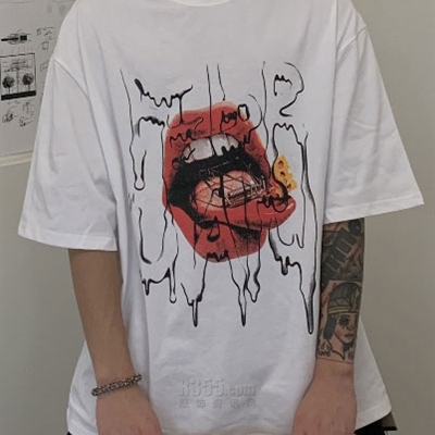 市场上装-T恤-电商T恤