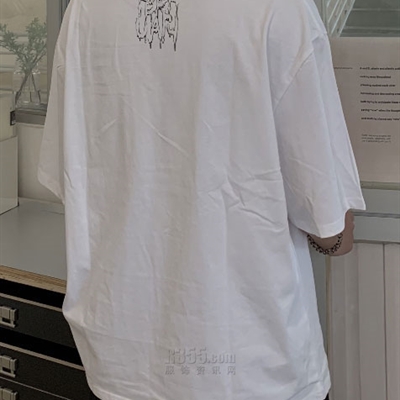 市场上装-T恤-电商T恤