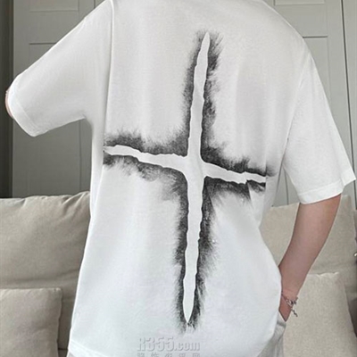 市场上装-T恤-欧货T恤