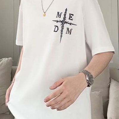 市场上装-T恤-欧货T恤