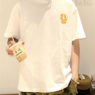 市场上装-T恤-欧货T恤