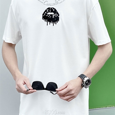 市场上装-T恤-欧货T恤