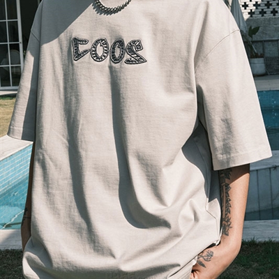 市场上装-T恤-电商T恤