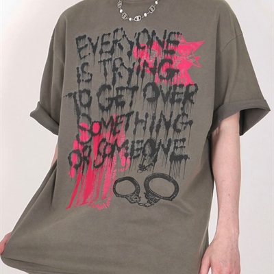 市场上装-T恤-电商T恤