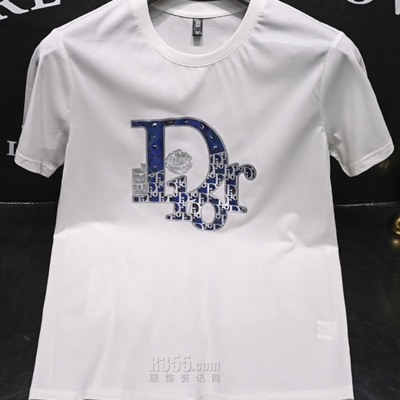 市场上装-T恤-欧货T恤