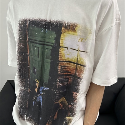 市场上装-T恤-电商T恤