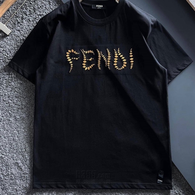 市场上装-T恤-欧货T恤