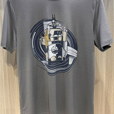 市场上装-T恤-欧货T恤