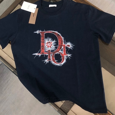 市场上装-T恤-欧货T恤