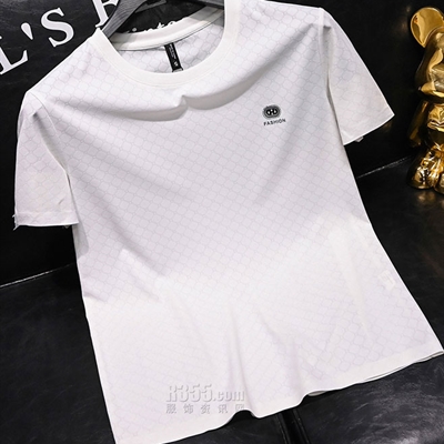 市场上装-T恤-欧货T恤