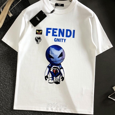 市场上装-T恤-欧货T恤