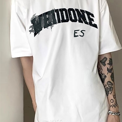 市场上装-T恤-电商T恤