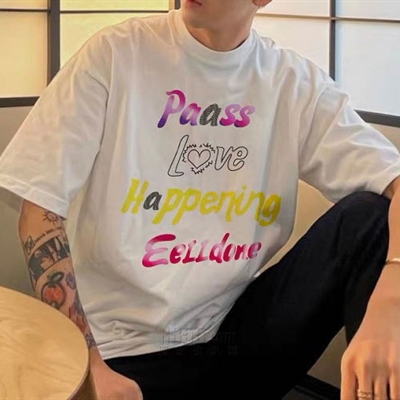 市场上装-T恤-电商T恤