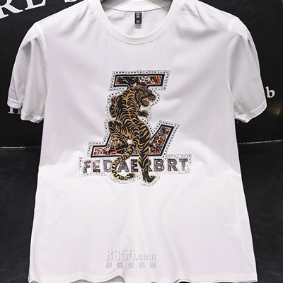 市场上装-T恤-欧货T恤