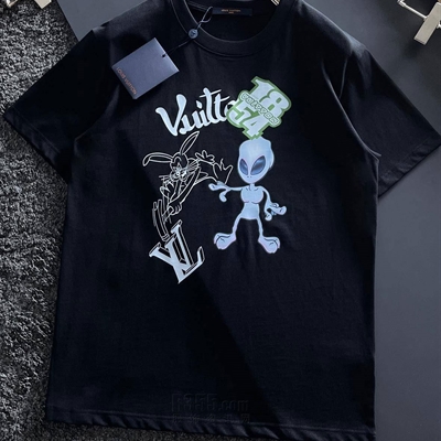 市场上装-T恤-欧货T恤