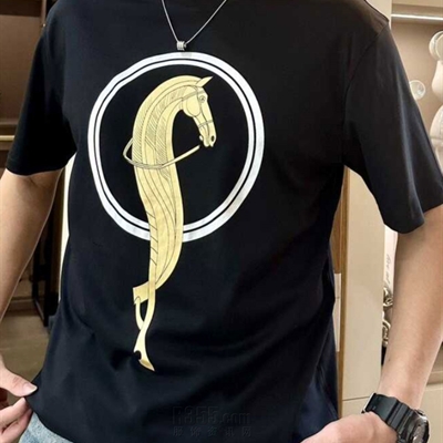 市场上装-T恤-欧货T恤