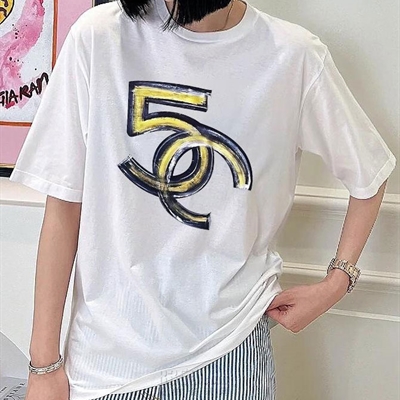 市场上装-T恤-欧货T恤