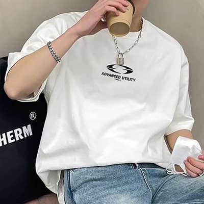 市场上装-T恤-电商T恤