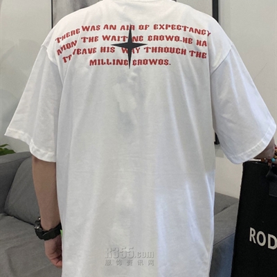 市场上装-T恤-电商T恤