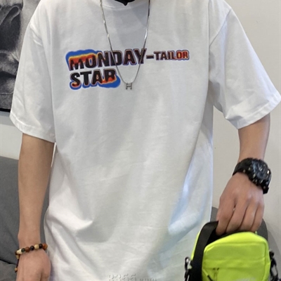 市场上装-T恤-电商T恤