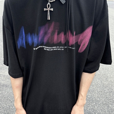 市场上装-T恤-电商T恤