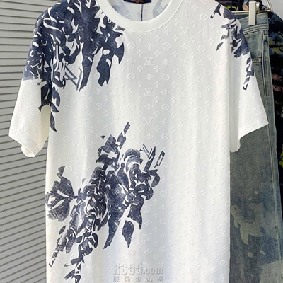 市场上装-T恤-欧货T恤