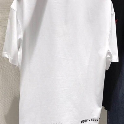 市场上装-T恤-欧货T恤