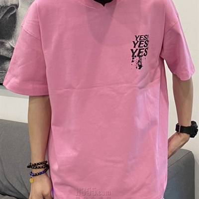 市场上装-T恤-电商T恤