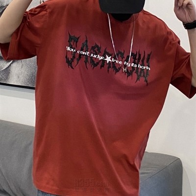 市场上装-T恤-电商T恤