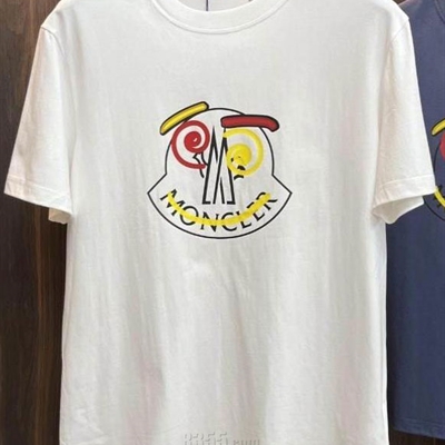 市场上装-T恤-欧货T恤